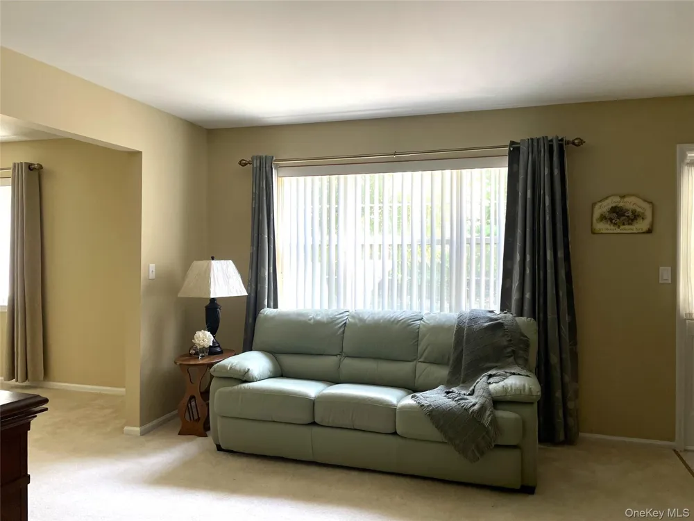 660 E Crooked Hill Road Pearl River, NY 10965