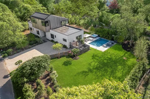 29 Monroe Drive