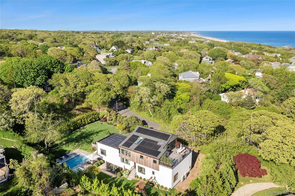 29 Monroe Drive Montauk, NY 11954