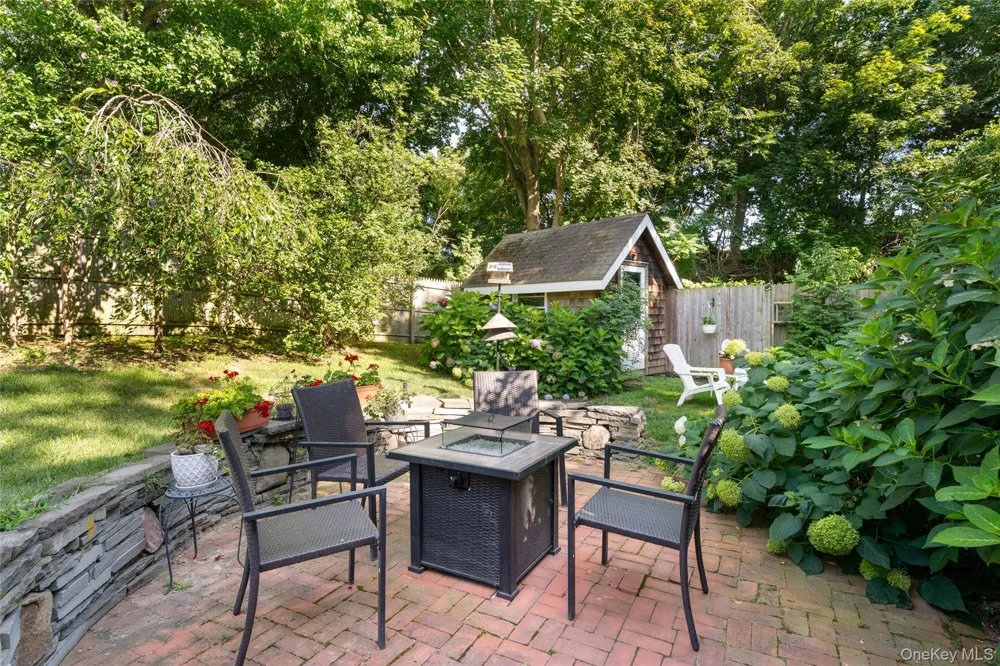 19 Washington Avenue E Hampton Bays, NY 11946