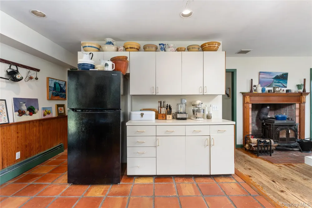 19 Washington Avenue E Hampton Bays, NY 11946