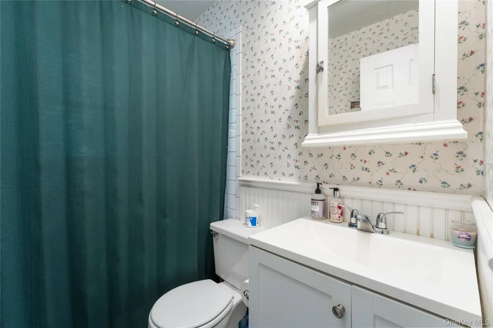 19 Washington Avenue E Hampton Bays, NY 11946