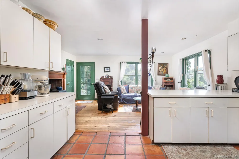 19 Washington Avenue E Hampton Bays, NY 11946
