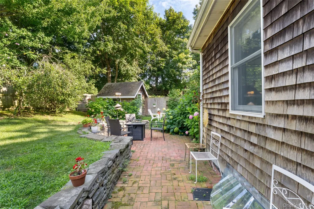 19 Washington Avenue E Hampton Bays, NY 11946