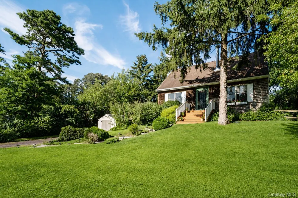 19 Washington Avenue E Hampton Bays, NY 11946