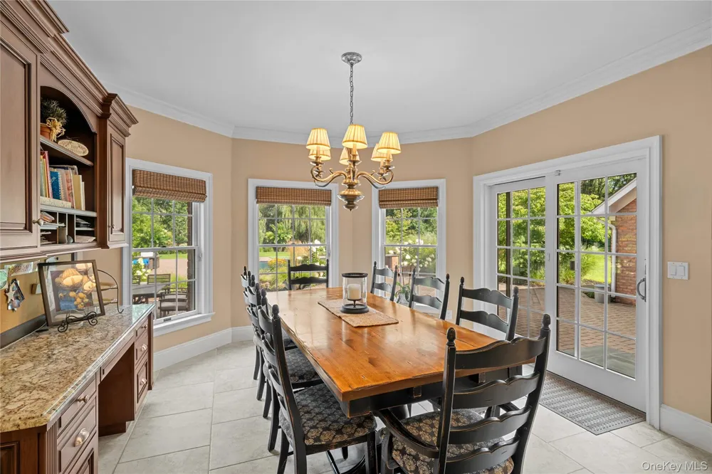 17 Hunt Court Old Brookville, NY 11545