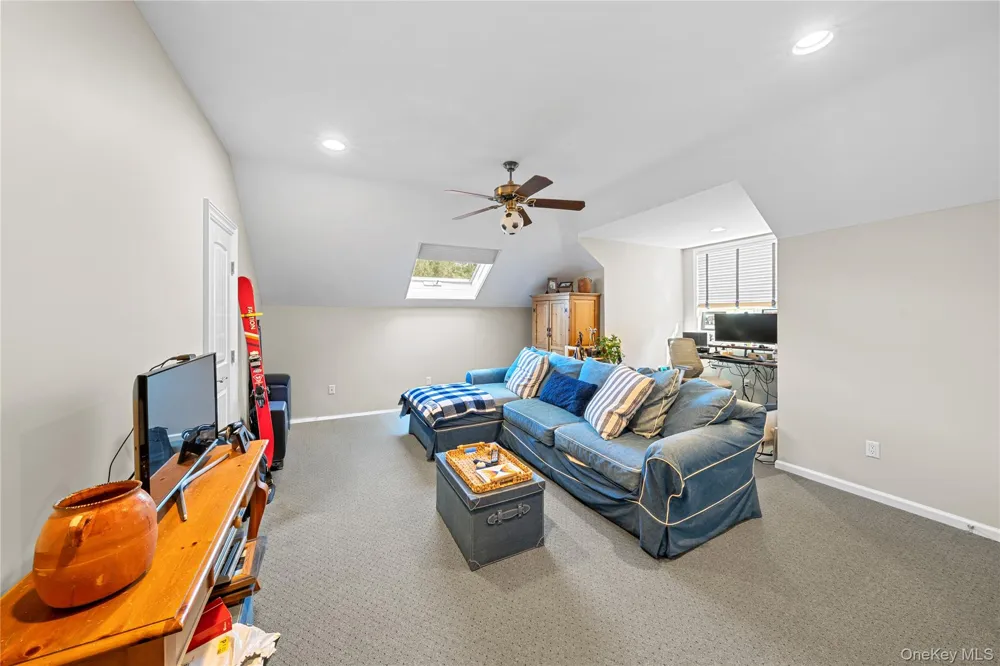 17 Hunt Court Old Brookville, NY 11545