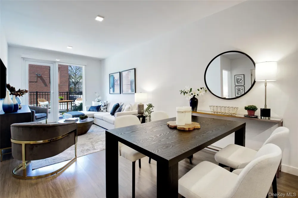 333 Warner Avenue #208 Roslyn, NY 11576