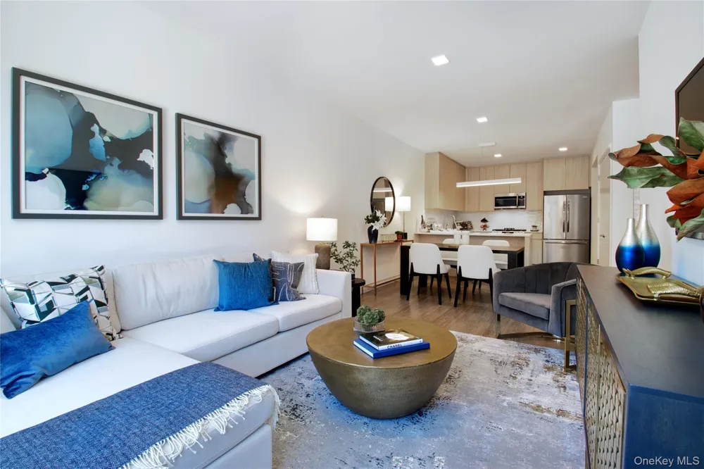 333 Warner Avenue #208 Roslyn, NY 11576