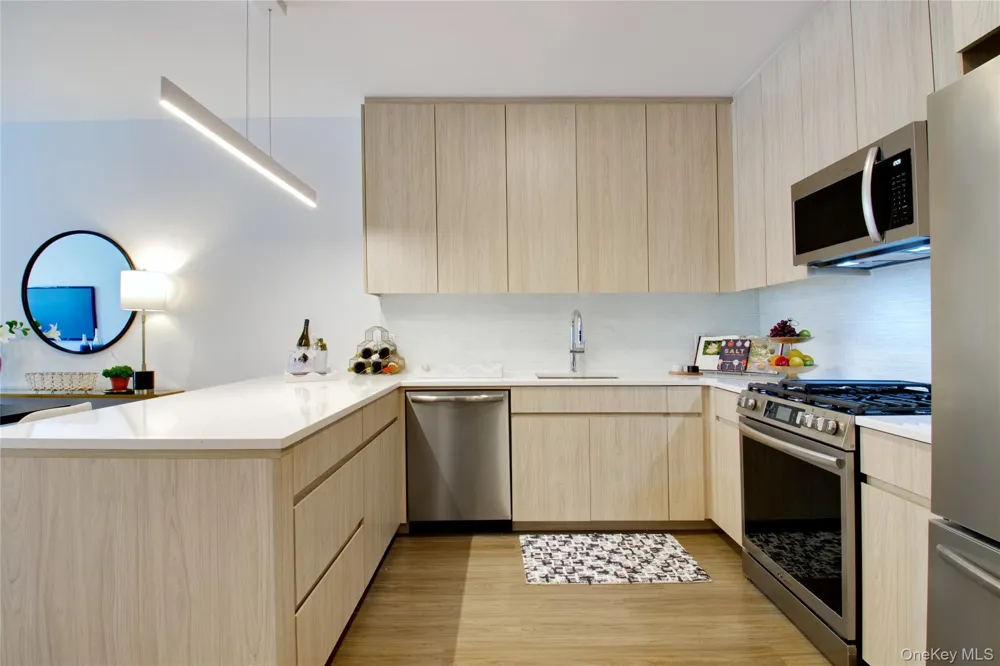 333 Warner Avenue #105 Roslyn, NY 11576
