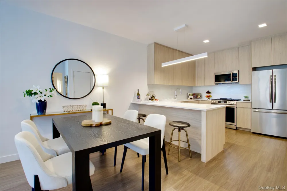 333 Warner Avenue #105 Roslyn, NY 11576