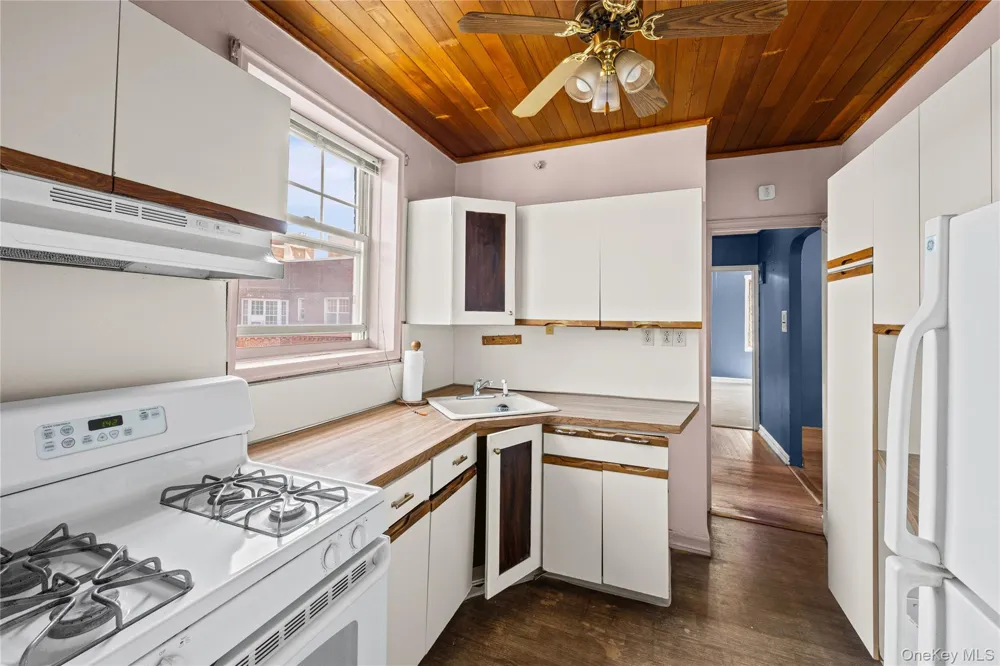 7714 113th Street ##6C Forest Hills, NY 11375