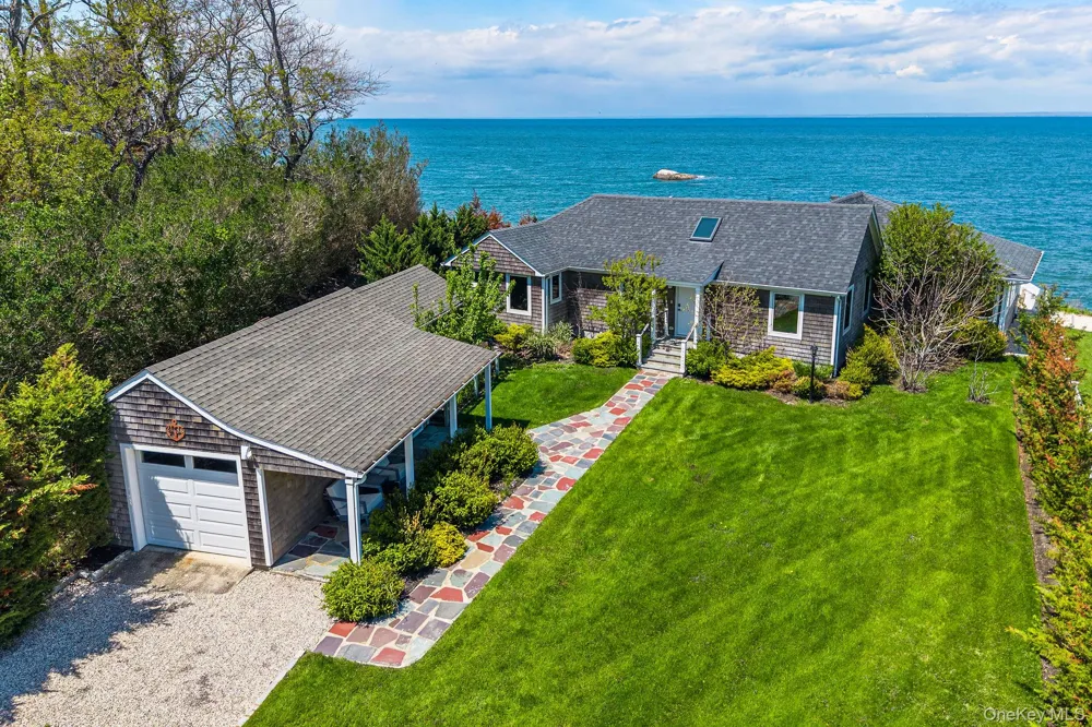 21515 Soundview Avenue Southold, NY 11971