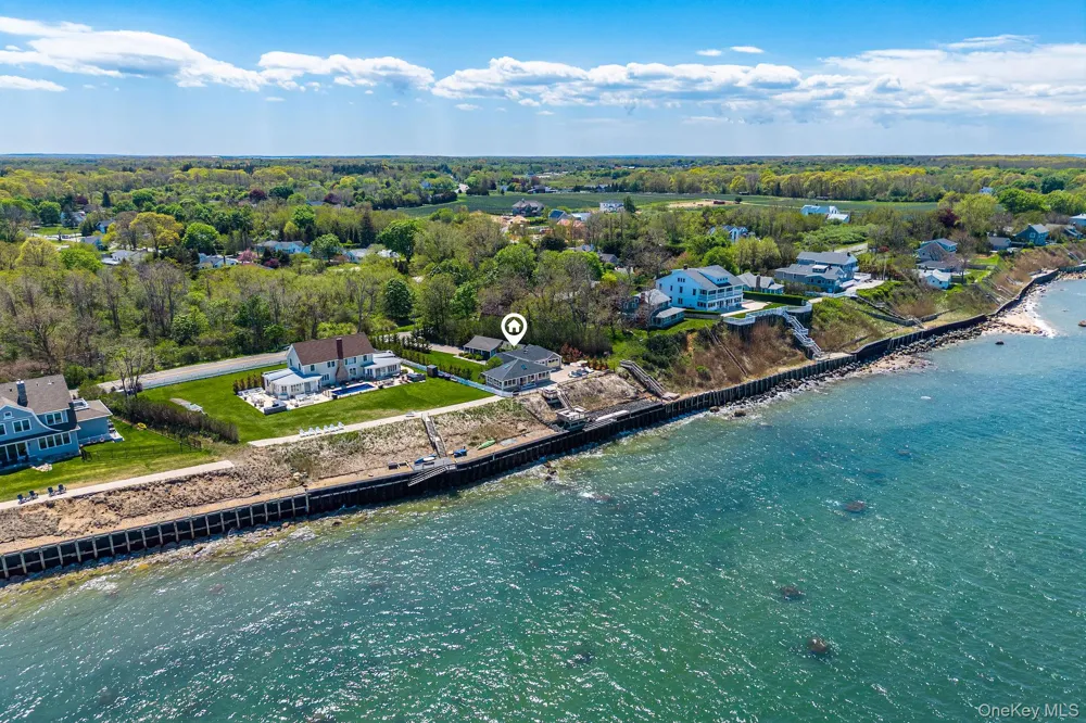 21515 Soundview Avenue Southold, NY 11971