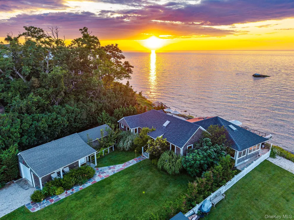 21515 Soundview Avenue Southold, NY 11971