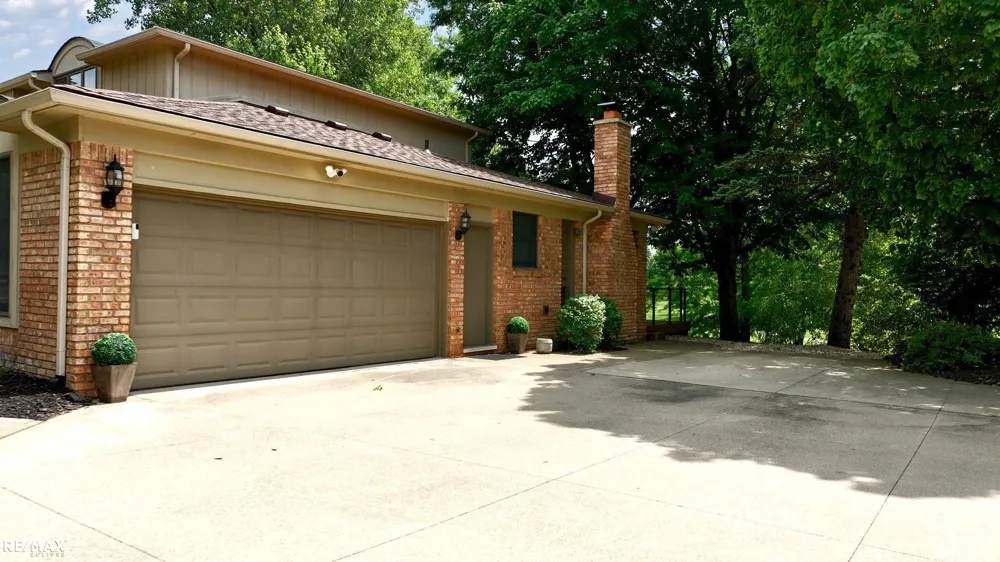 1155 Hickory Hill Dr Drive Rochester Hills City, MI 48309