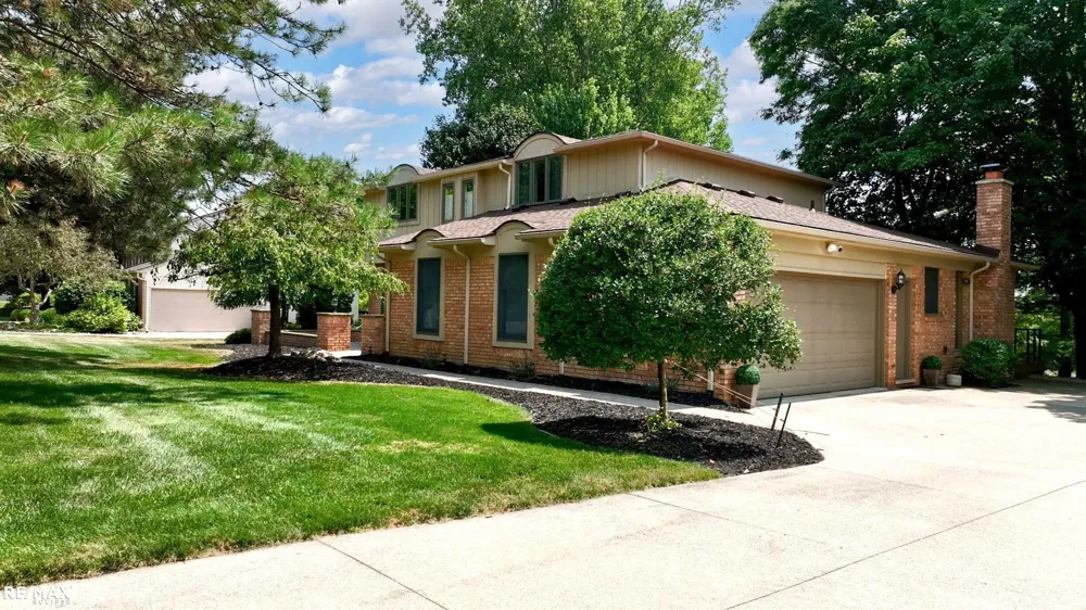1155 Hickory Hill Dr Drive Rochester Hills City, MI 48309