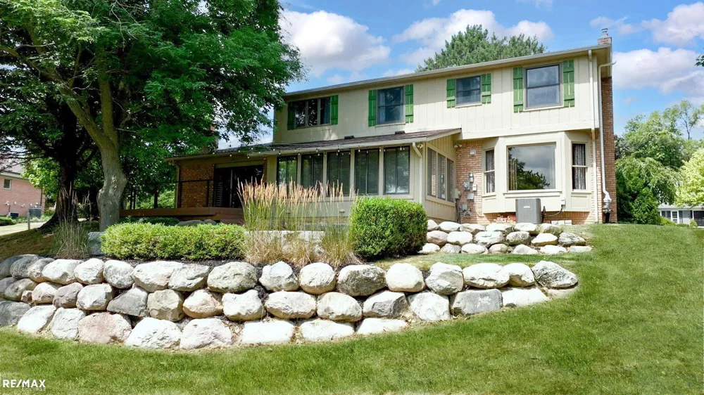 1155 Hickory Hill Dr Drive Rochester Hills City, MI 48309