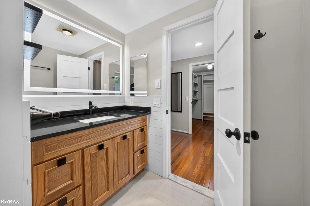 1155 Hickory Hill Dr Drive Rochester Hills City, MI 48309
