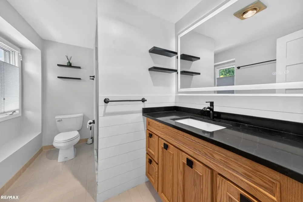 1155 Hickory Hill Dr Drive Rochester Hills City, MI 48309