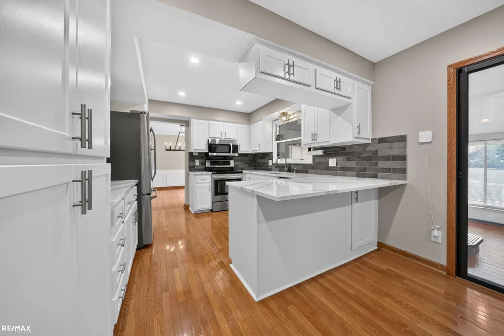 1155 Hickory Hill Dr Drive Rochester Hills City, MI 48309