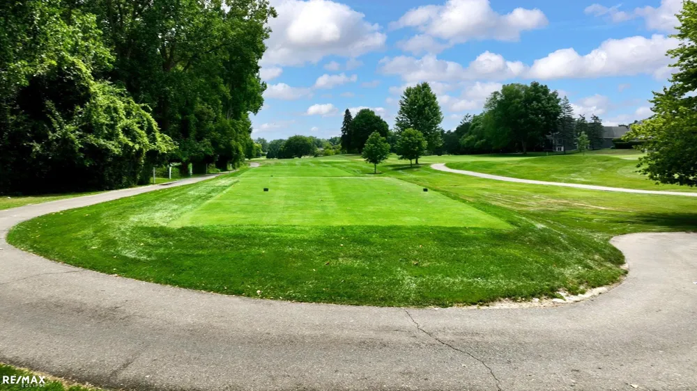 1155 Hickory Hill Dr Drive Rochester Hills City, MI 48309