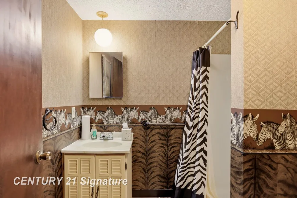 1525 Beech Street Saginaw City, MI 48602