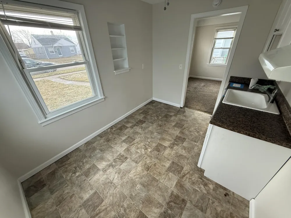 22765 Rosalind Avenue Eastpointe City, MI 48021