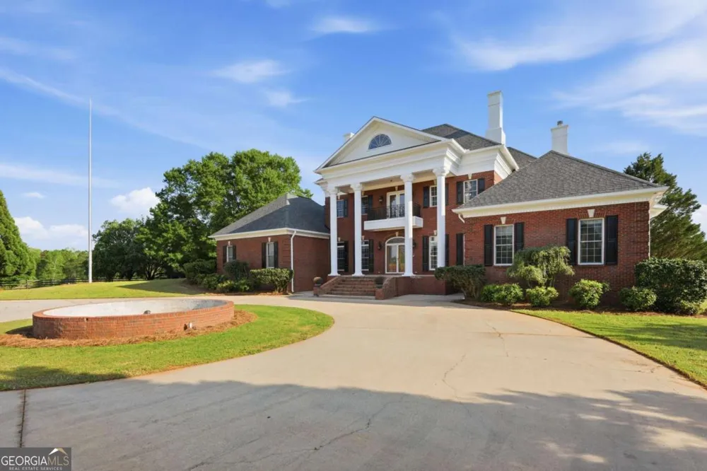 1202 Hodges CIR Mansfield, GA 30055