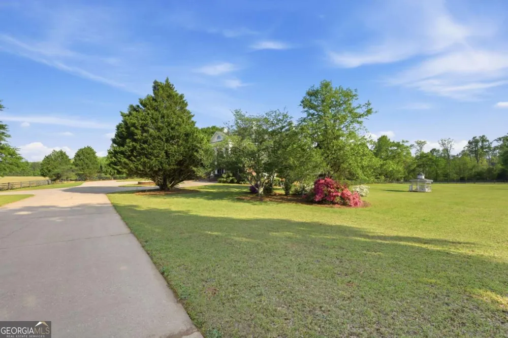 1202 Hodges CIR Mansfield, GA 30055