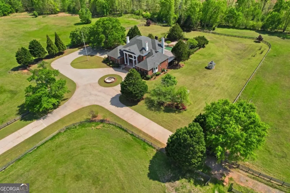 1202 Hodges CIR Mansfield, GA 30055