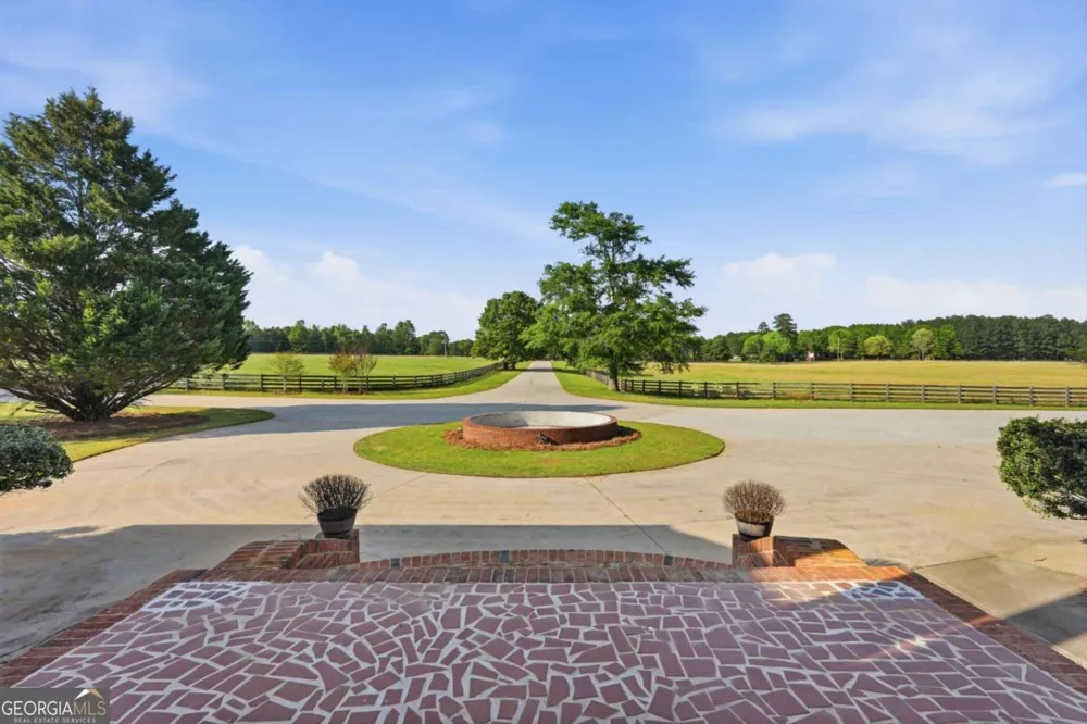 1202 Hodges CIR Mansfield, GA 30055
