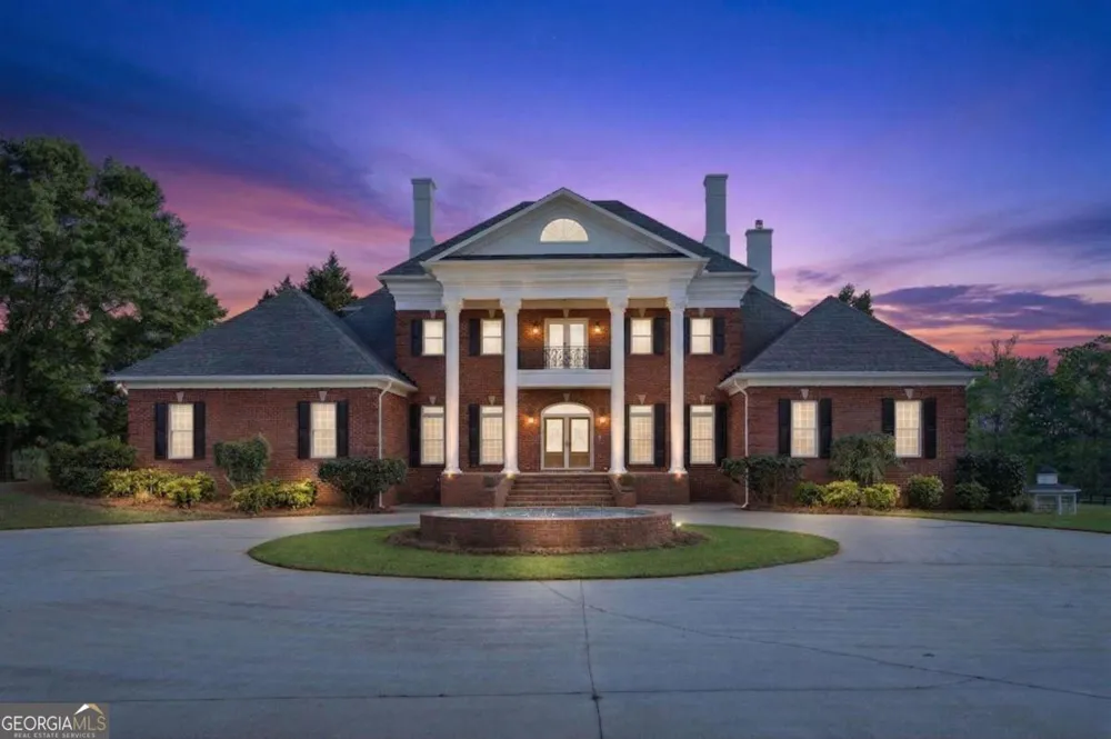 1202 Hodges CIR Mansfield, GA 30055