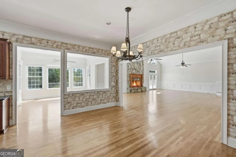 1202 Hodges CIR Mansfield, GA 30055