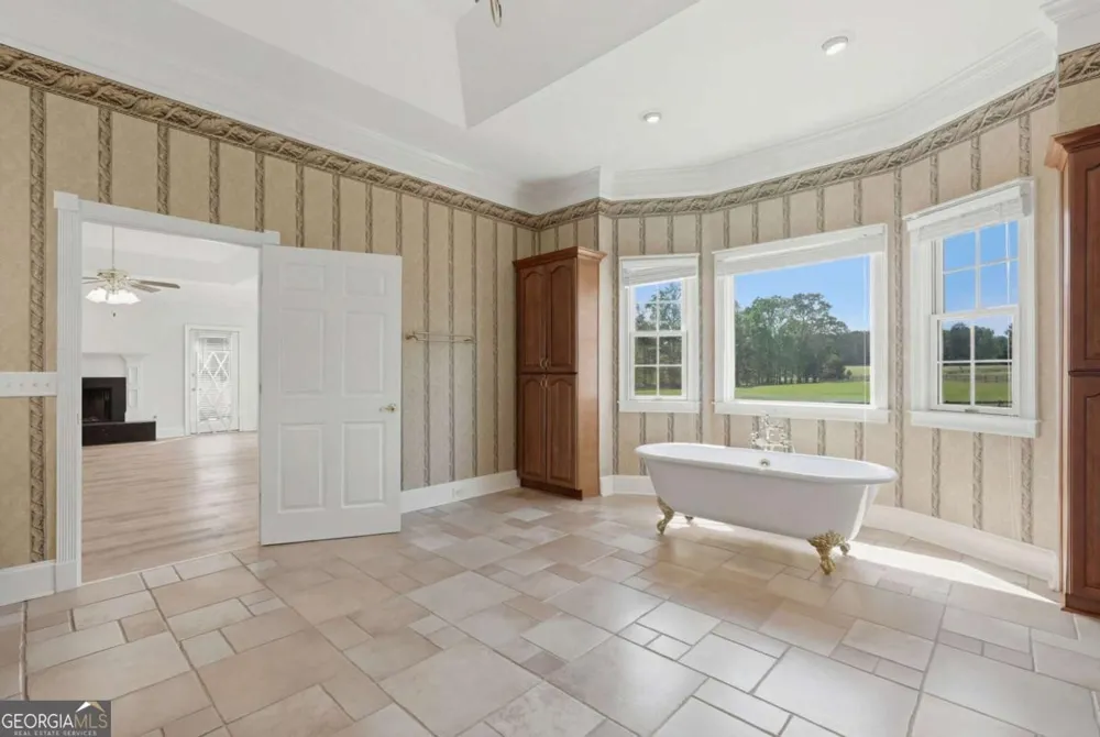 1202 Hodges CIR Mansfield, GA 30055