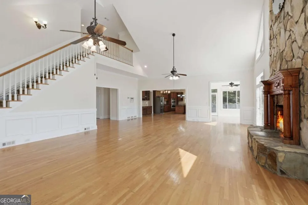 1202 Hodges CIR Mansfield, GA 30055