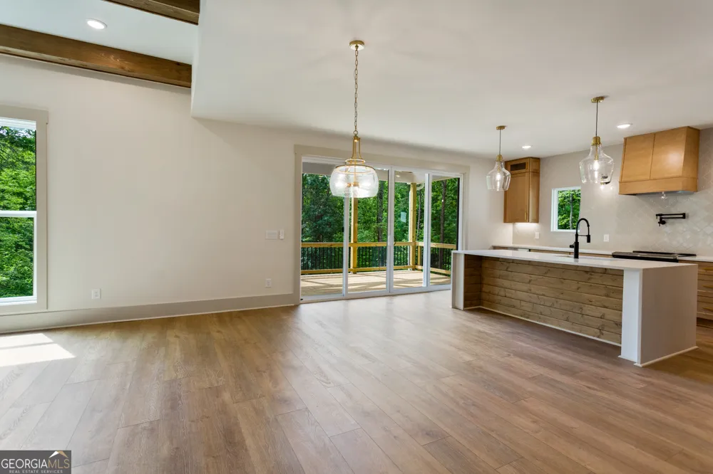 154 Planters CRK Baldwin, GA 30511