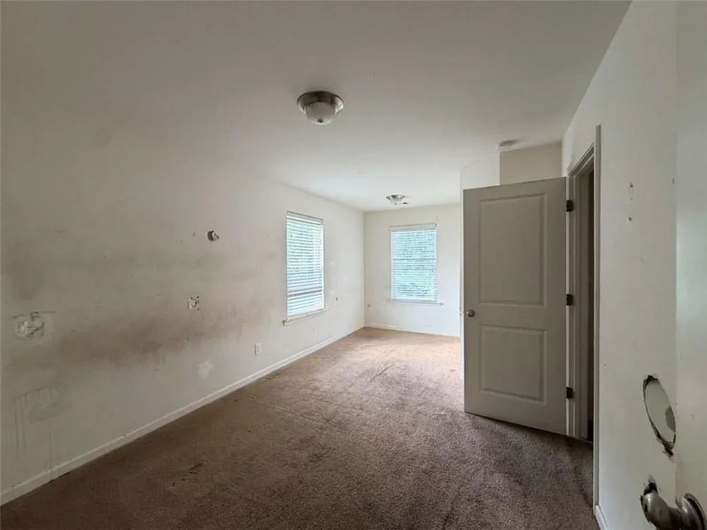 2352 Rolling Trail Lithonia, GA 30058