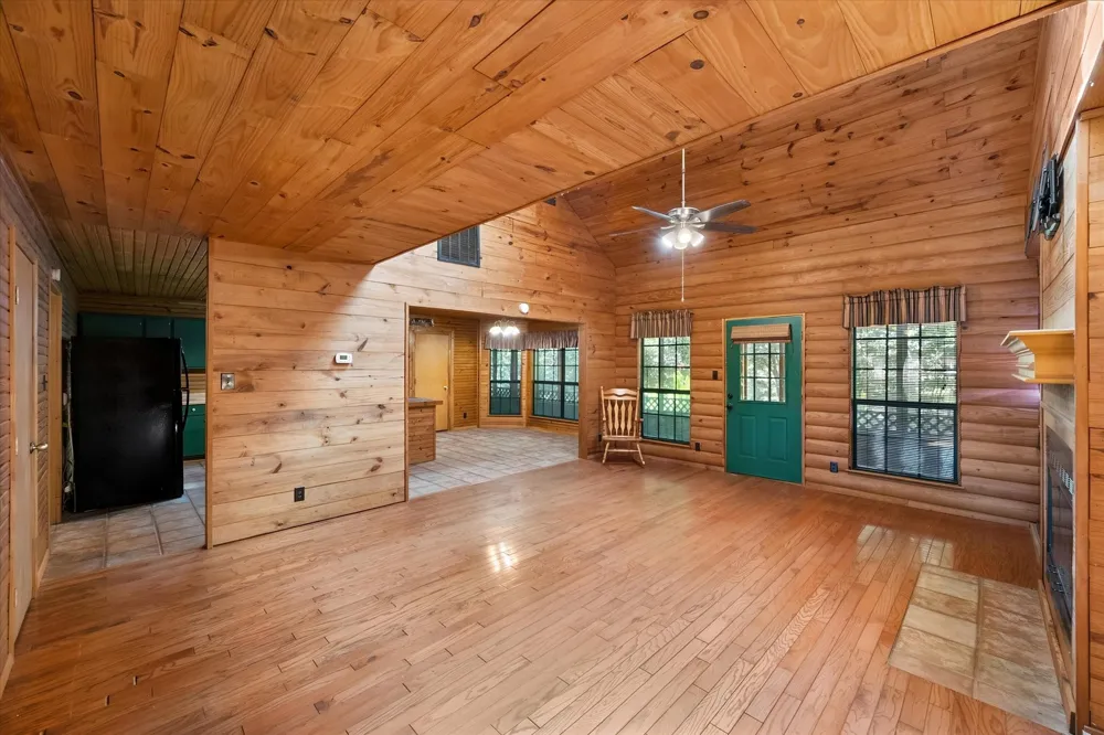 5035 Loper Circle Streetman, TX 75859