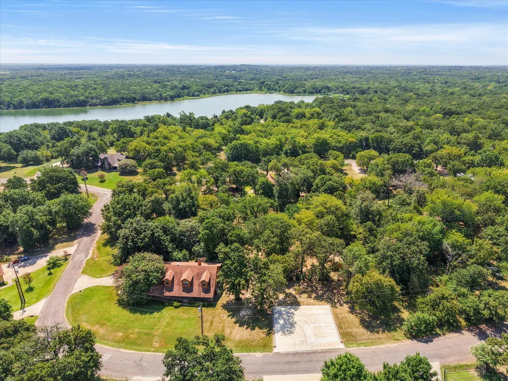 5035 Loper Circle Streetman, TX 75859