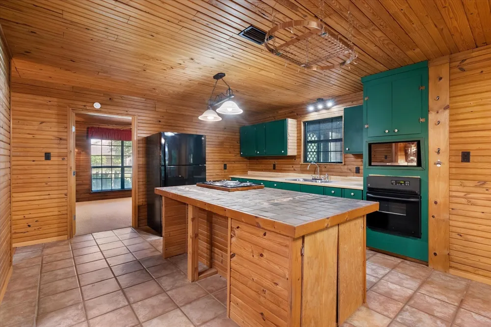 5035 Loper Circle Streetman, TX 75859