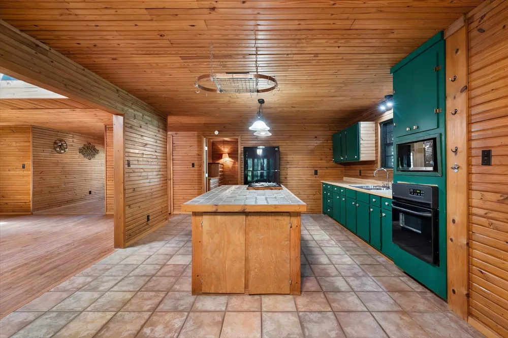 5035 Loper Circle Streetman, TX 75859
