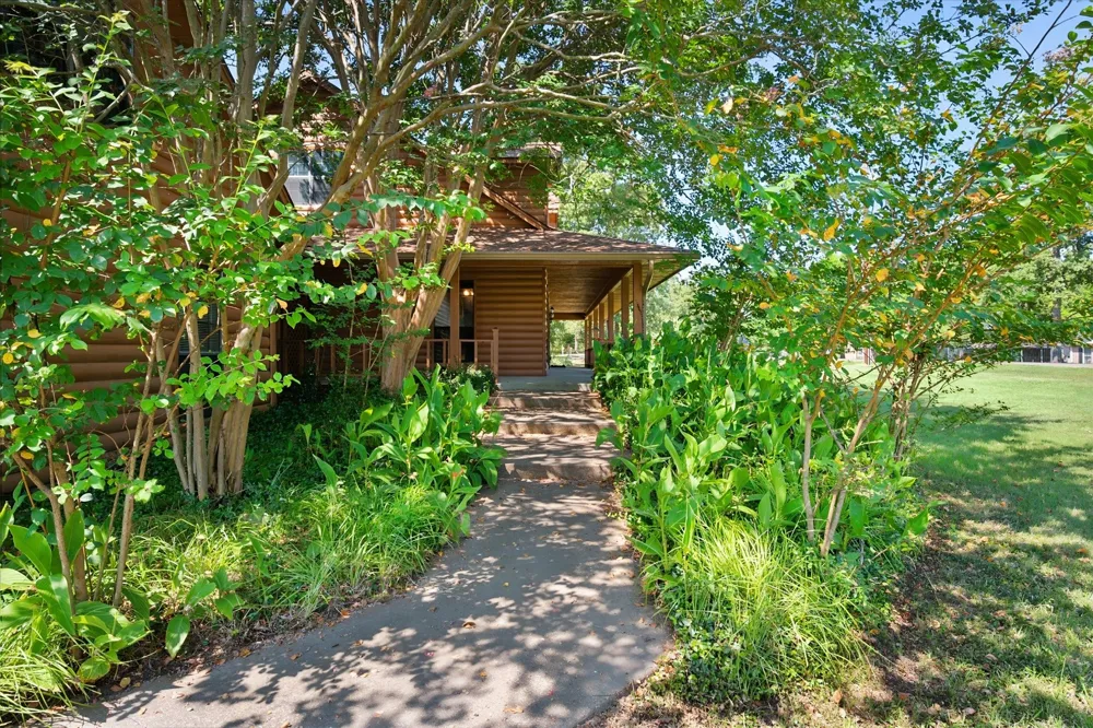 5035 Loper Circle Streetman, TX 75859