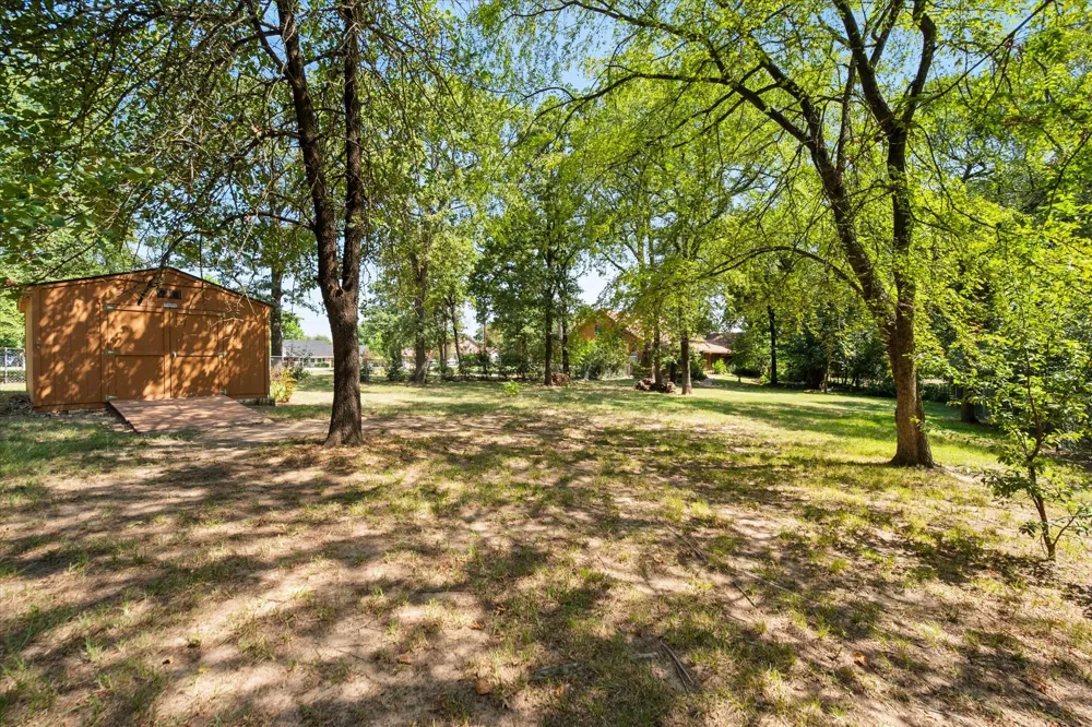 5035 Loper Circle Streetman, TX 75859
