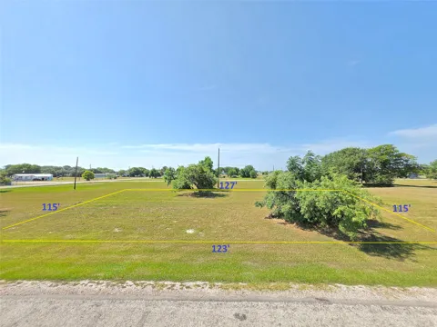 1528 W Bayshore Drive
