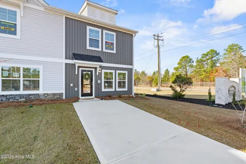 596 Slim Cypress Run