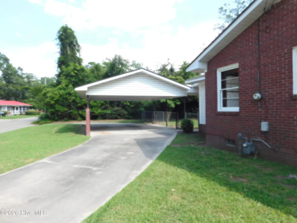 604 Everett Street Laurinburg, NC 28352
