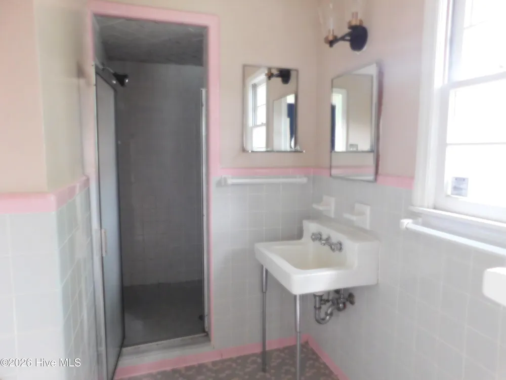 604 Everett Street Laurinburg, NC 28352