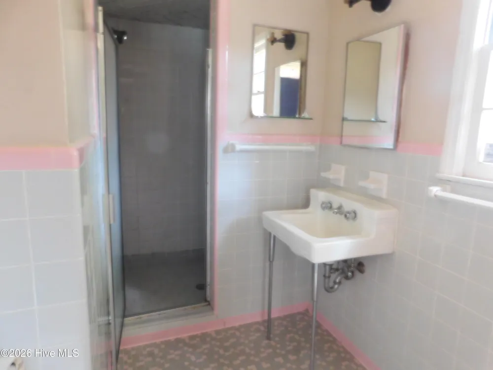 604 Everett Street Laurinburg, NC 28352