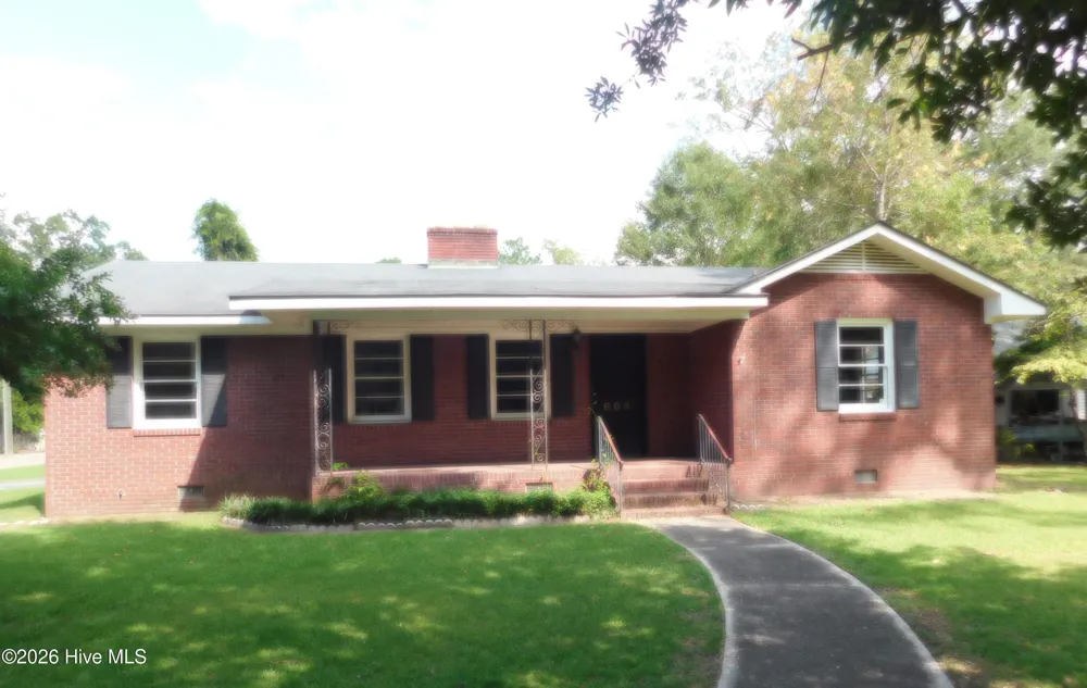 604 Everett Street Laurinburg, NC 28352